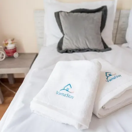 Bright Place Next To Grand Mall Apartament *