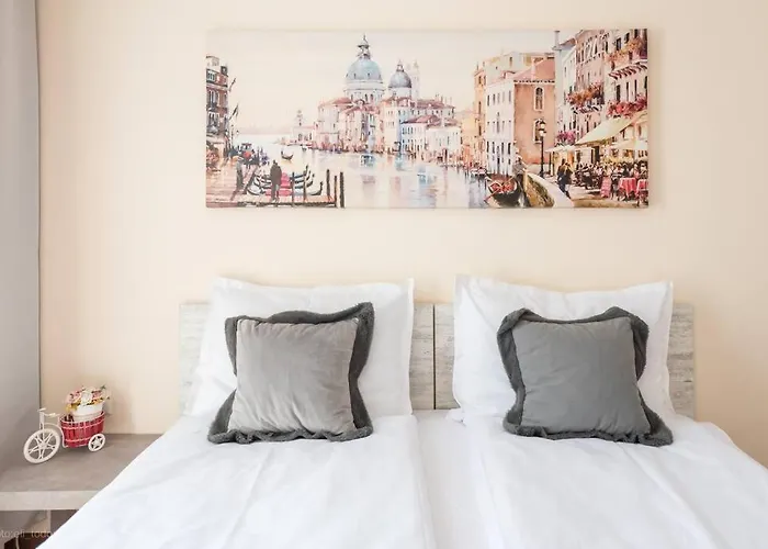 Bright Place Next To Grand Mall Varna