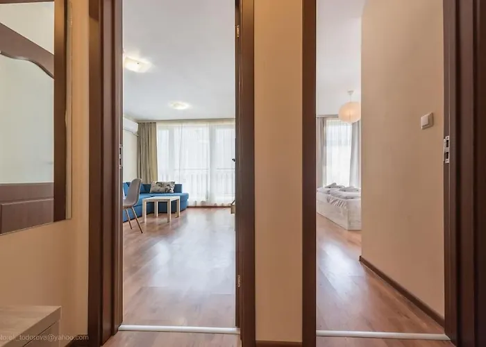 Apartment Bright Place Next To Grand Mall *